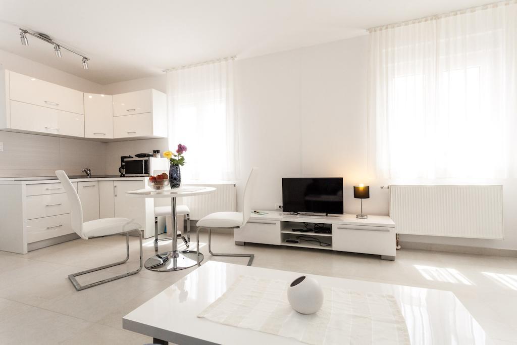 Beach Apartments Rafael Zára Kültér fotó